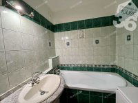 Eladó panellakás, Kecskeméten 43.9 M Ft, 3 szobás