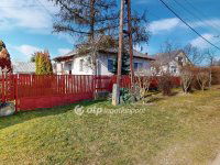 Eladó családi ház