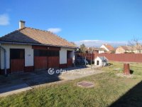 Eladó családi ház, Jászberényben 30 M Ft, 2 szobás