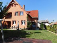 Eladó családi ház, Százhalombattán, József Attila utcában