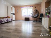 Eladó családi ház, Békésen 24.5 M Ft, 4 szobás