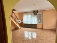 Eladó családi ház, Vecsésen 159 M Ft, 5 szobás