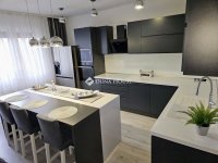 Eladó sorház, Szigethalmon 129 M Ft, 8 szobás