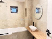 Eladó téglalakás, Pécsett 79.9 M Ft, 3 szobás