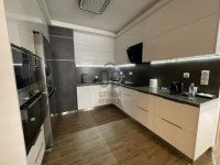 Eladó téglalakás, XIII. kerületben 245.5 M Ft, 4 szobás