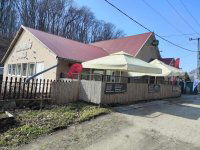 Eladó üzlethelyiség