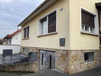 Eladó családi ház