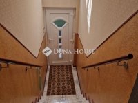Eladó családi ház, Mendén 139 M Ft, 6 szobás