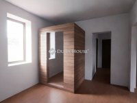 Eladó családi ház, Pécsett 200 M Ft, 5 szobás