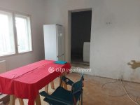 Eladó családi ház, Pécsett 73.8 M Ft, 4 szobás