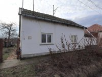 Eladó családi ház, Sándorfalván 34.9 M Ft, 2 szobás
