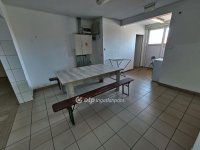 Eladó családi ház, Pápán 249 M Ft, 9+11 szobás