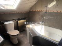 Eladó családi ház, Taksonyon 349 M Ft, 9 szobás