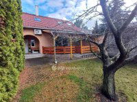 Eladó családi ház, Tiszaújvárosban 95.9 M Ft, 4 szobás