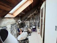 Eladó családi ház, XVII. kerületben 129.9 M Ft, 6 szobás