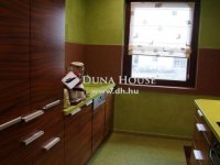 Eladó családi ház, Szadán 195 M Ft, 5 szobás