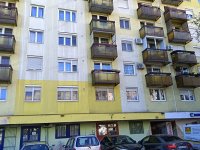 Eladó panellakás, Szolnokon 31 M Ft, 2 szobás