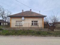 Eladó családi ház, Tiszakécskén 20 M Ft, 2 szobás