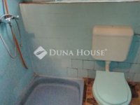 Eladó nyaraló, Balatonakarattyán 40 M Ft, 1+3 szobás