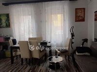 Eladó téglalakás, Szegeden 69.9 M Ft, 2+1 szobás