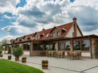 Eladó hotel, Kisharsányon 801 M Ft / költözzbe.hu