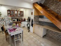 Eladó családi ház, Felsőpakonyban 84.9 M Ft, 9 szobás