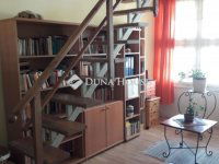 Eladó téglalakás, Esztergomban 67.7 M Ft, 3 szobás