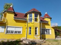 Eladó családi ház, Cegléden 85 M Ft, 7 szobás