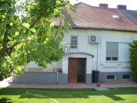 Eladó családi ház, Debrecenben 150 M Ft, 3 szobás