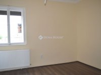 Eladó családi ház, Debrecenben 52 M Ft, 2 szobás