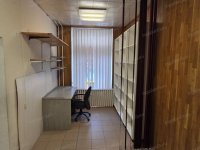 Kiadó üzlethelyiség, Kecskeméten 180 E Ft / hó, 3 szobás