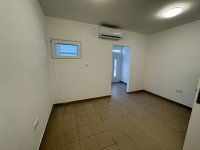 Kiadó üzlethelyiség