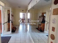 Eladó családi ház, Szentendrén 339 M Ft, 10 szobás