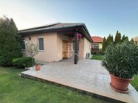 Eladó családi ház