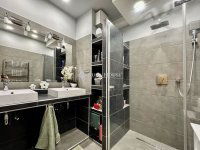 Eladó téglalakás, Pécsett 125 M Ft, 3 szobás