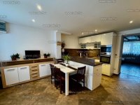 Eladó családi ház, XV. kerületben 109.9 M Ft, 3 szobás