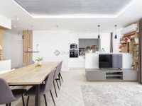 Eladó téglalakás, Mosonmagyaróváron 84.9 M Ft, 3 szobás