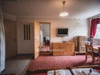 Eladó családi ház, Egerben 139 M Ft, 7 szobás