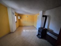 Eladó családi ház, Ercsiben 62.5 M Ft, 4 szobás