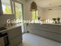 Eladó téglalakás