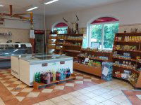 Eladó üzlethelyiség