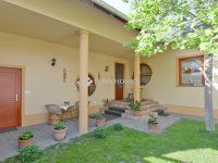 Eladó családi ház, Kiskunfélegyházán 149.9 M Ft, 5 szobás