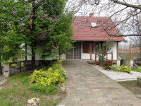 Eladó családi ház