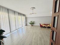 Eladó családi ház, Szigetszentmiklóson 255 M Ft, 7 szobás