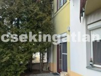 Kiadó téglalakás, albérlet, Pécsett 145 E Ft / hó, 1 szobás