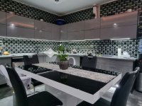 Eladó családi ház, XV. kerületben 199.9 M Ft, 7 szobás