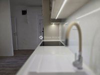 Eladó téglalakás, Pécsett 69.9 M Ft, 3 szobás