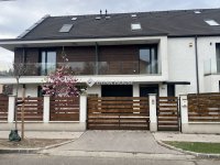 Kiadó sorház, albérlet, XV. kerületben, Pörge utcában