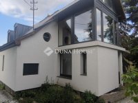 Eladó családi ház, Leányfaluban 142 M Ft, 3 szobás