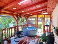 Eladó családi ház, XVI. kerületben 204.9 M Ft, 7 szobás